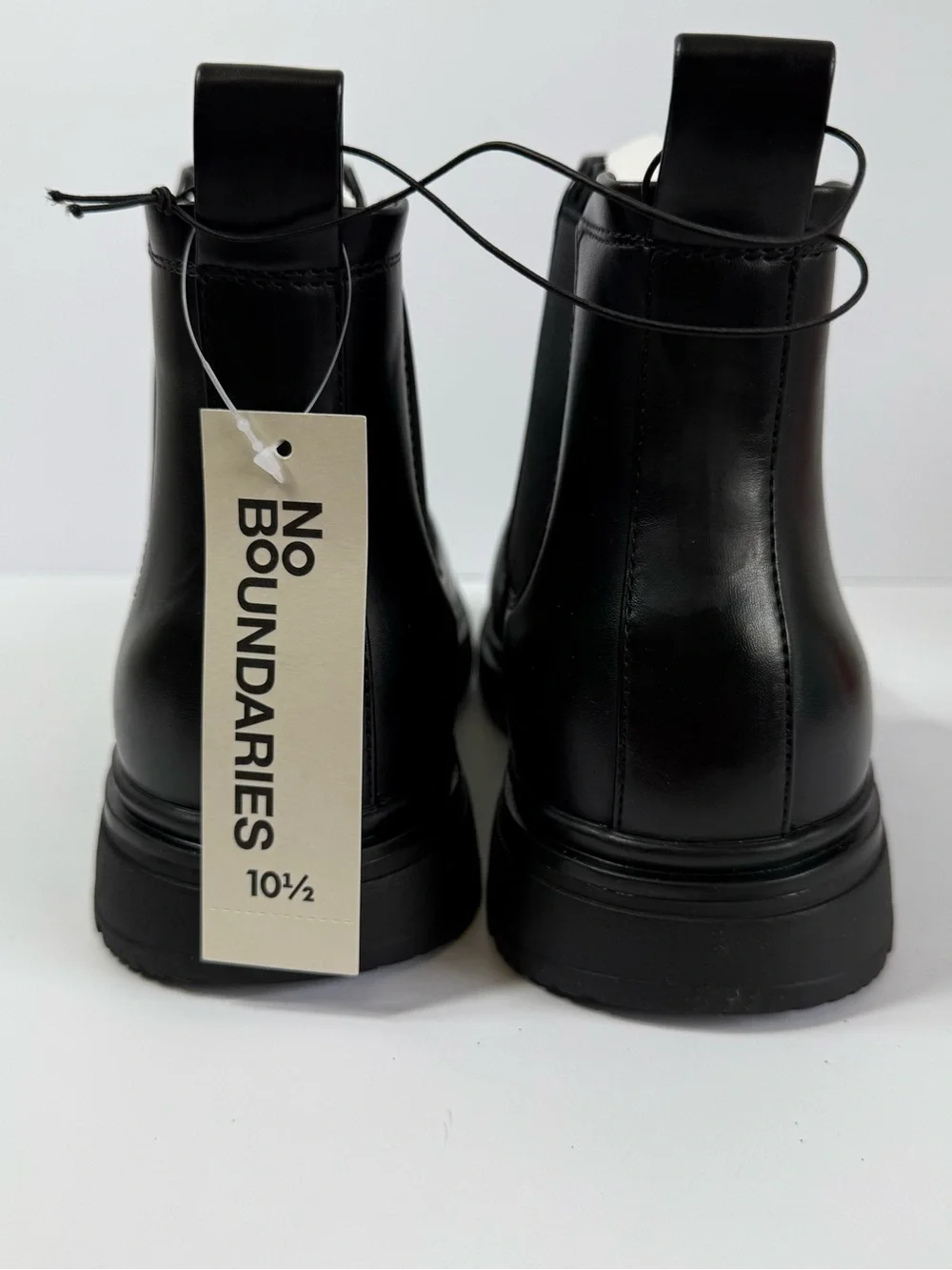 NWT No Boundaries Men's Black Faux Leather Lug Sole Chelsea Boots 11